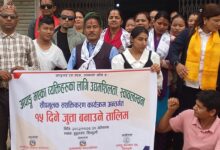 अपाङ्गता भएका व्यक्तिलाई आत्मनिर्भर बनाउन जुत्ता बनाउने तालिम सम्पन्न