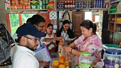 सिन्धुलीमाढीमा खाद्य अनुगमन, ३ हजार २८० मुल्य बराबरको बस्तु म्याद गुज्रिएको सामान फेला परोः